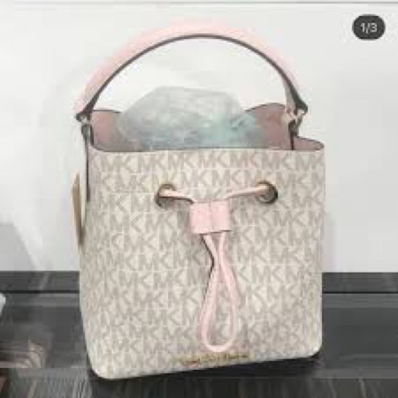 MICHAEL MICHAEL KORS Suri Small Logo Crossbody Bag - Picture 12 of 12